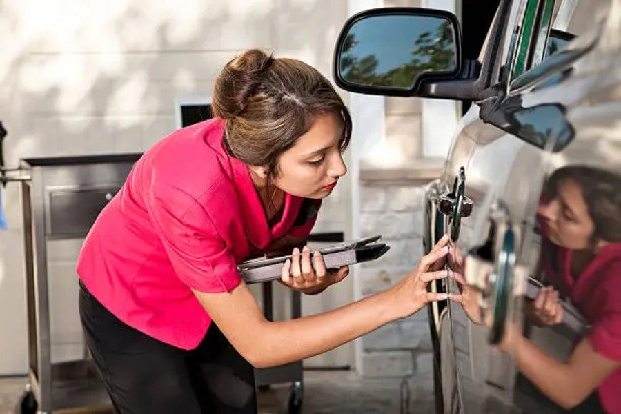 An overview of the process for making car crash claims in Singapore.